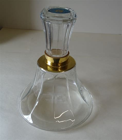 Großfactice Glass perfume .